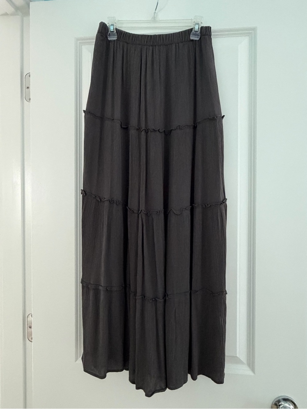 Hollister Grey Adjustable Rise Crinkle Maxi Skirt